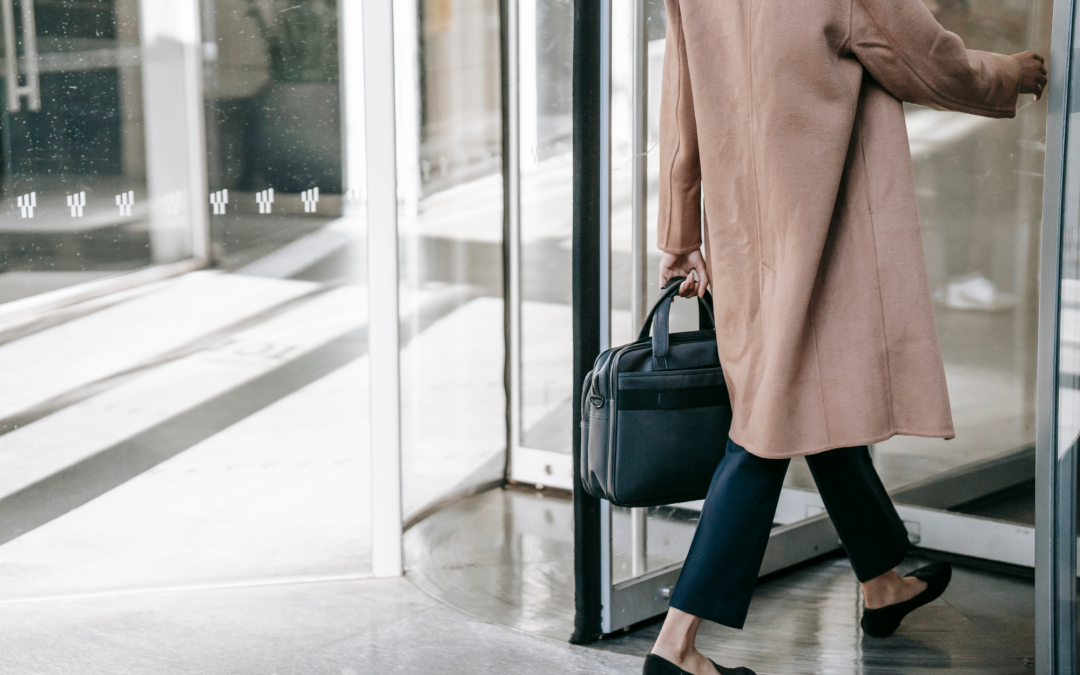 Confidence in Every Step: Fashion Inspiration for Your Daily Office Wear